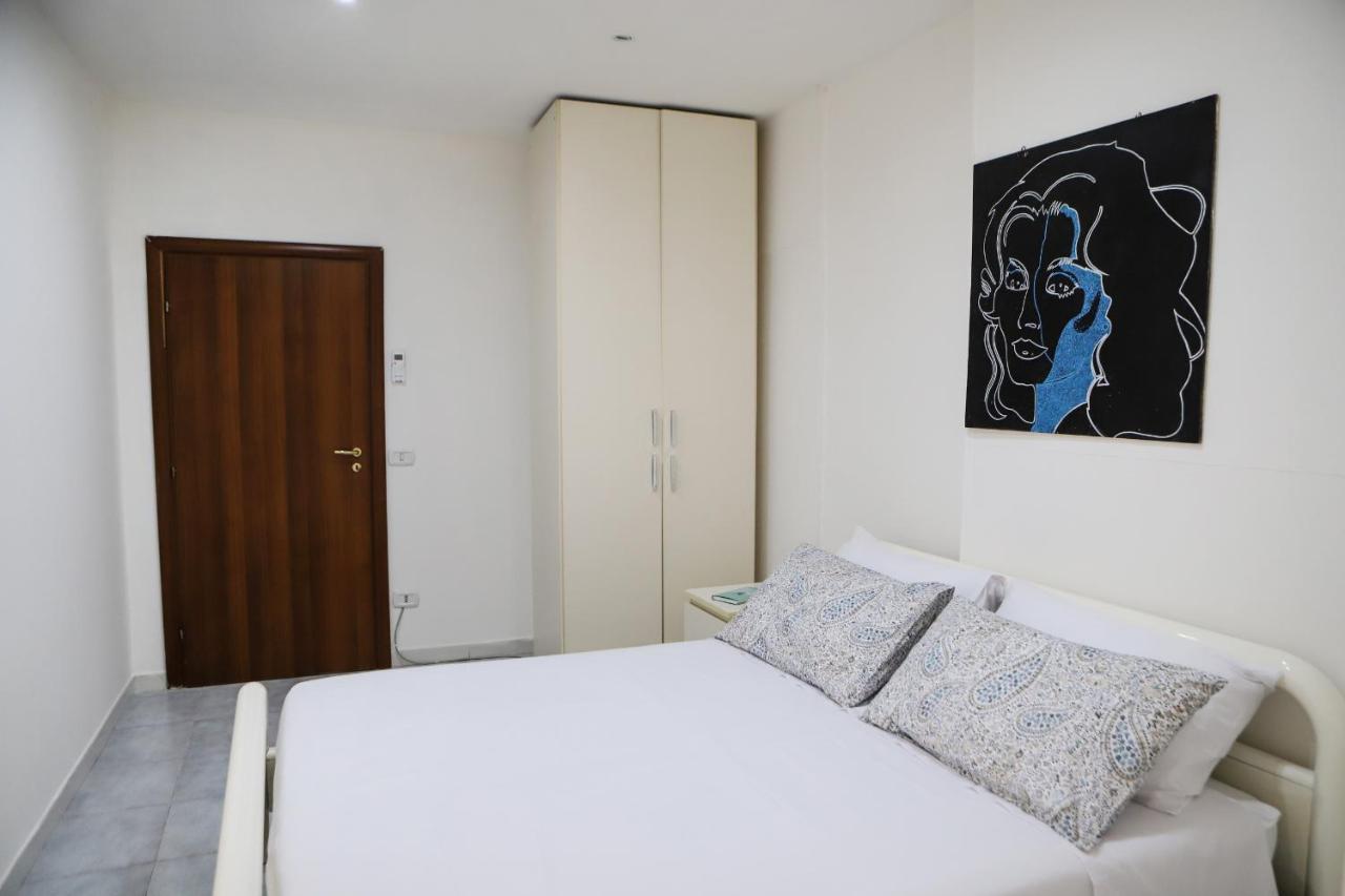 Napoli Centrale Budget Apartment Dış mekan fotoğraf